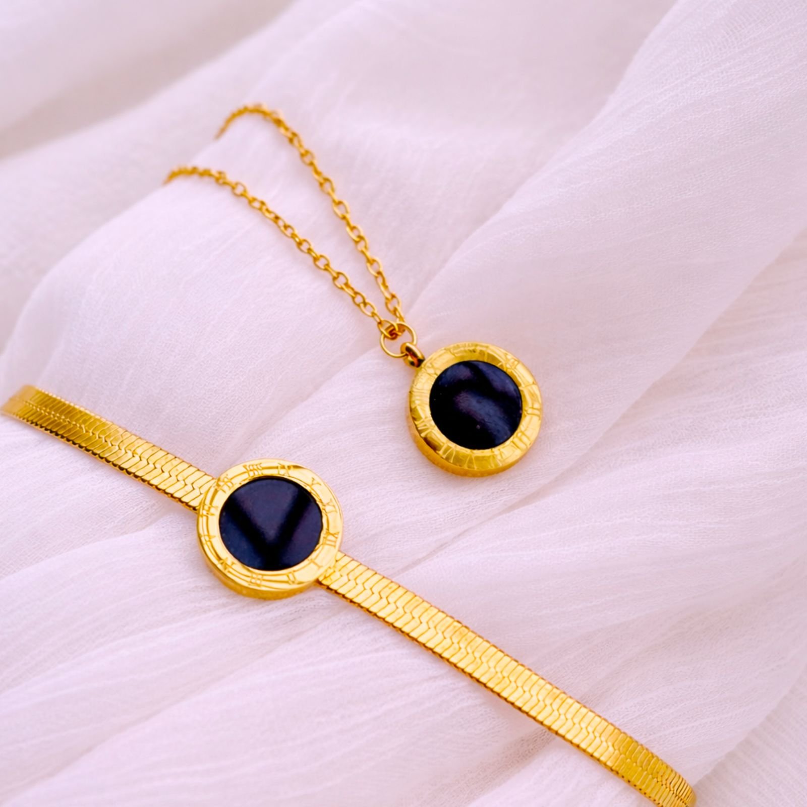 Set of Roman Numeral Bracelet +Roman Numeral Pendent (18K Gold Plated)